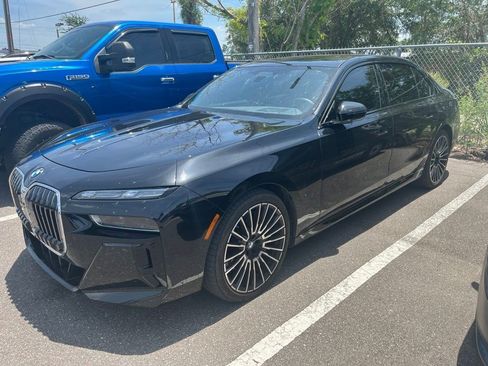 Used 2025 BMW 740i w/ Executive Package RWD image 6
