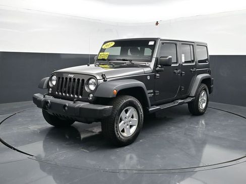 Used 2017 Jeep Wrangler Unlimited Sport w/ Quick Order Package 24S AWD/4WD image 3