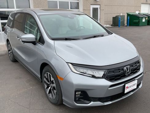 New 2026 Honda Odyssey EX-L image 3