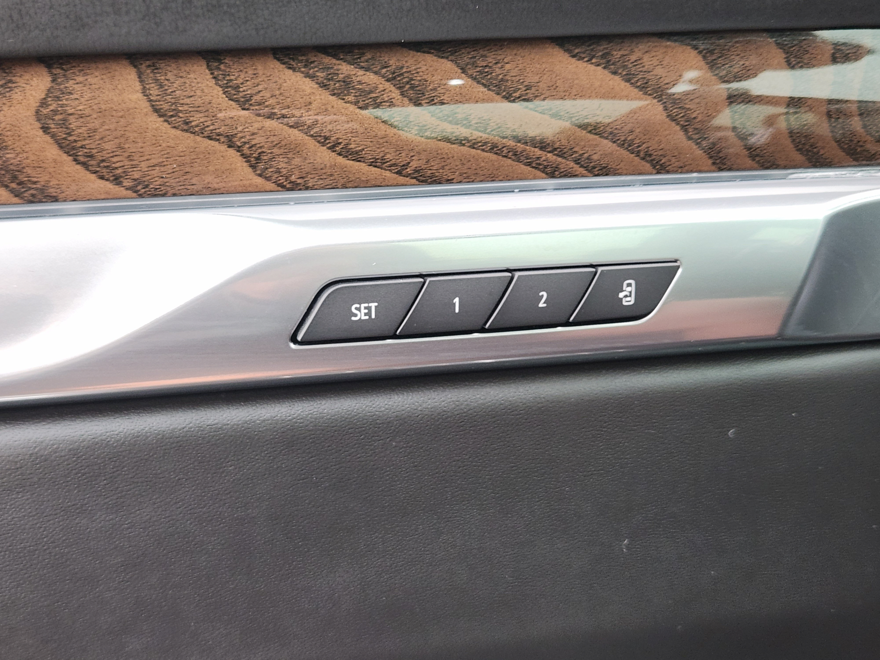 Used 2025 Cadillac Escalade Sport Platinum AWD/4WD image 20
