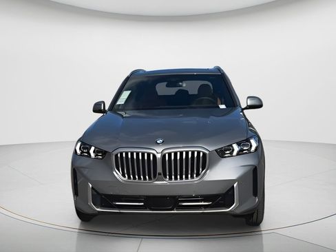 New 2026 BMW X5 sDrive40i image 3
