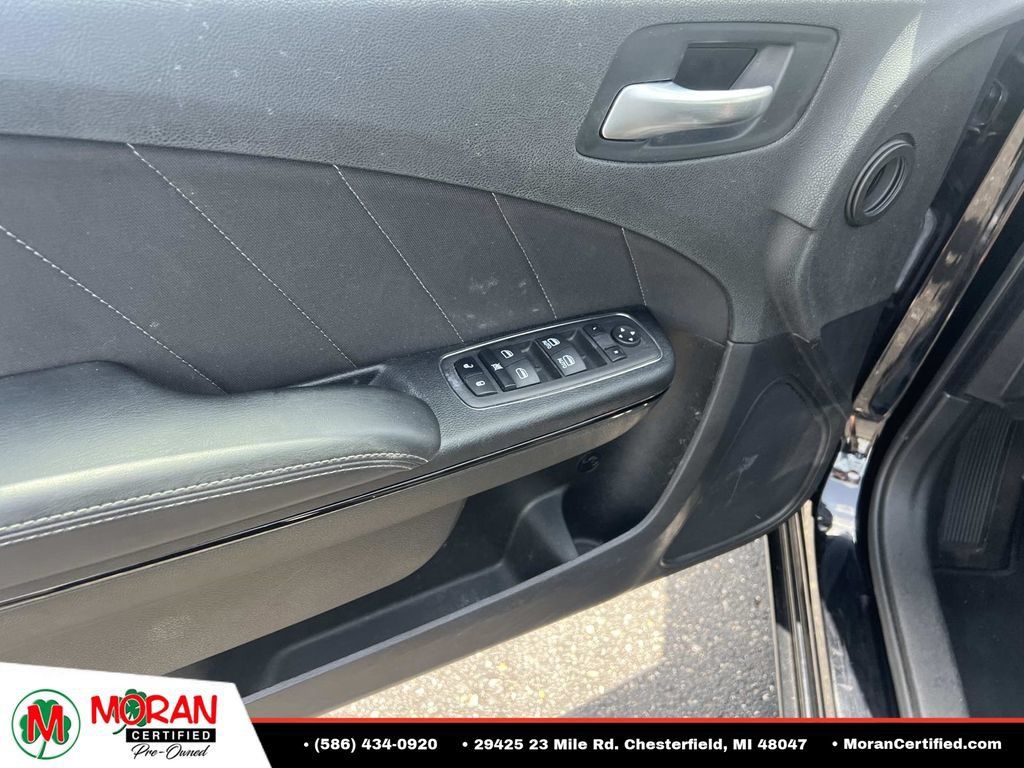 Used 2023 Dodge Charger SXT w/ Blacktop Package AWD/4WD image 14