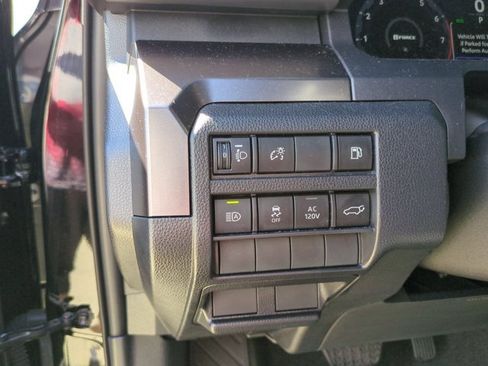 Used 2025 Toyota 4Runner TRD Off-Road Premium AWD/4WD image 13