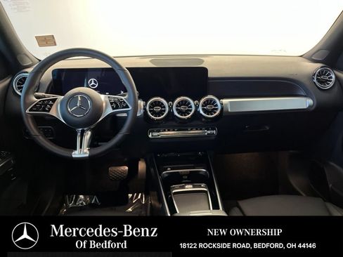 Used 2026 Mercedes-Benz GLB 250 4MATIC image 22