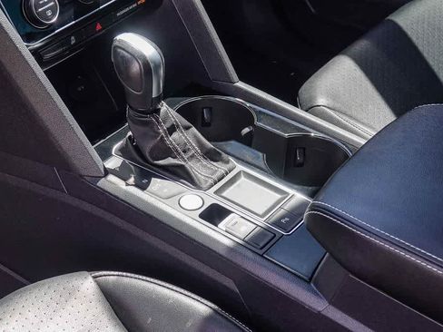 Used 2022 Volkswagen Atlas SE w/ Panoramic Sunroof Package image 18