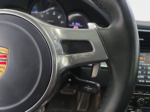 Used 2015 Porsche 911 Carrera image 21
