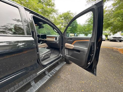 Used 2024 GMC Canyon Denali w/ LPO, Denali Black Edition AWD/4WD image 31