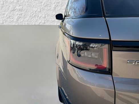 Used 2021 Land Rover Range Rover Sport HSE Silver Edition image 10