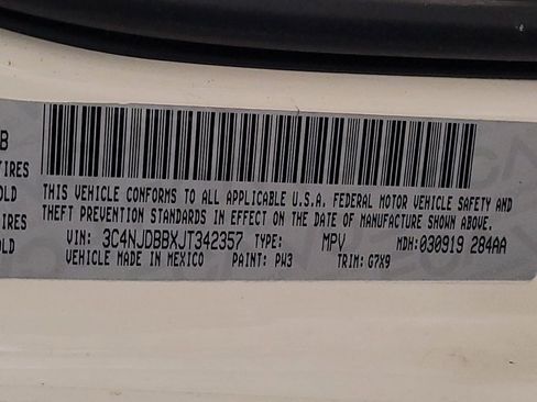 Used 2018 Jeep Compass Latitude AWD/4WD image 33