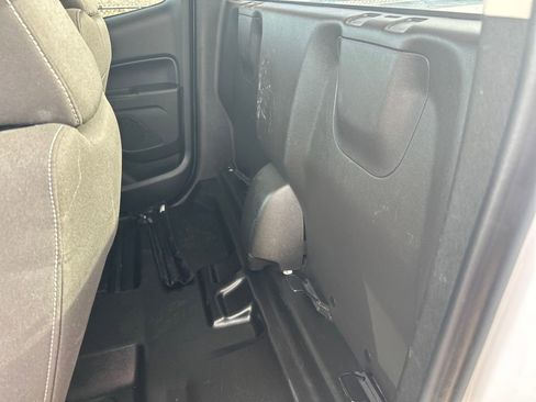 Used 2022 Chevrolet Colorado LT w/ Fleet Safety Package image 20