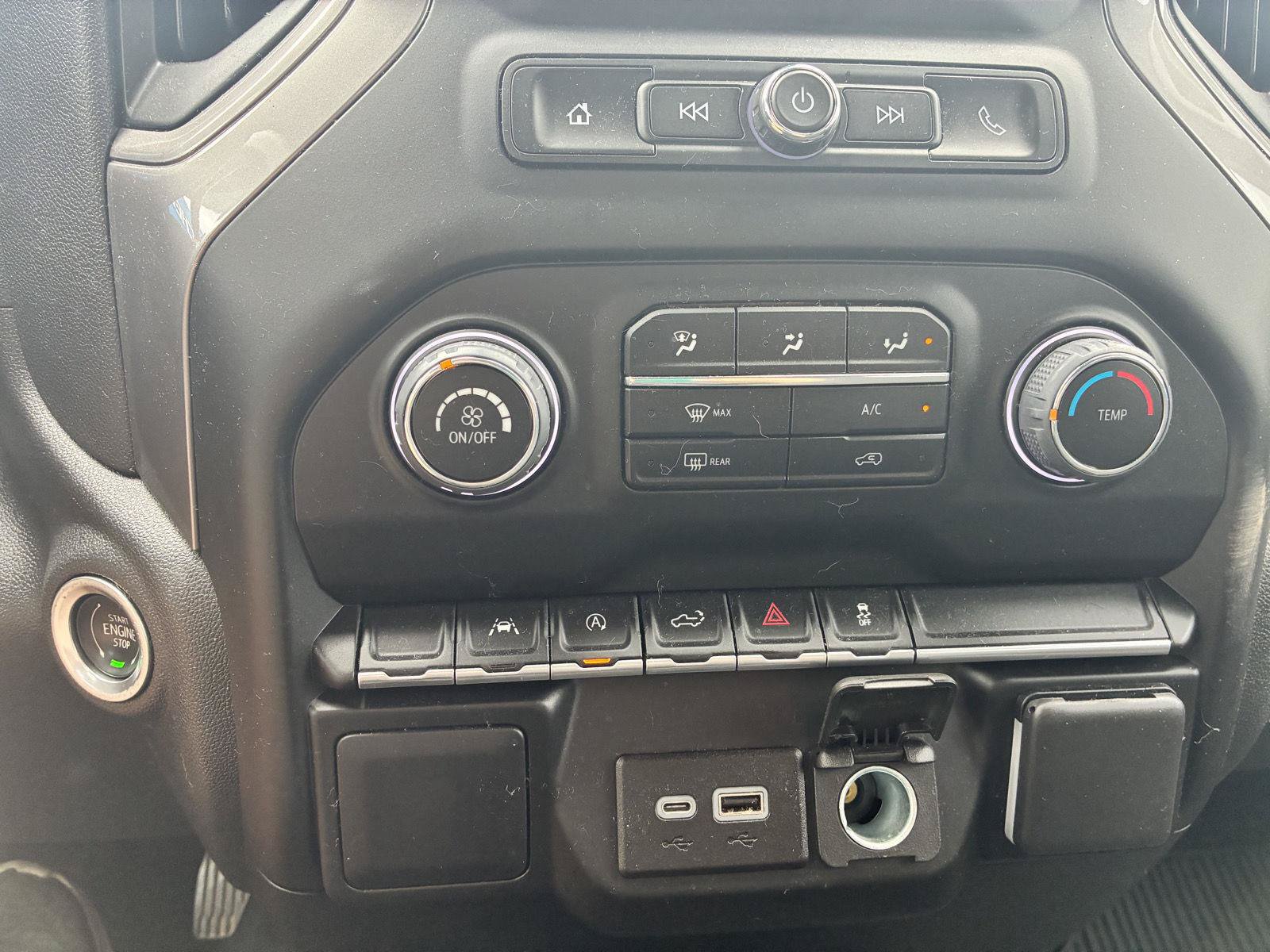 Used 2022 Chevrolet Silverado 1500 Custom w/ LPO, Dark Essentials Package AWD/4WD image 17