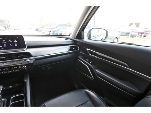 Used 2022 Kia Telluride LX AWD/4WD image 13