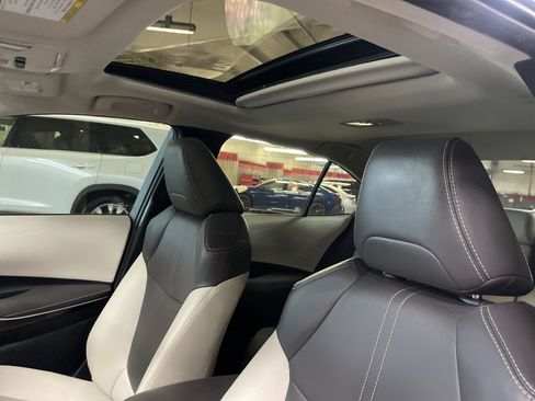 Used 2020 Toyota Corolla XLE image 28