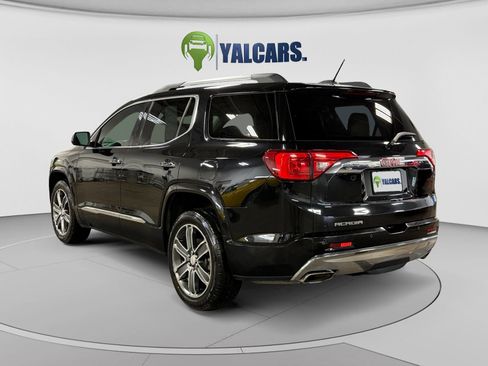 Used 2017 GMC Acadia Denali w/ Technology Package FWD image 3