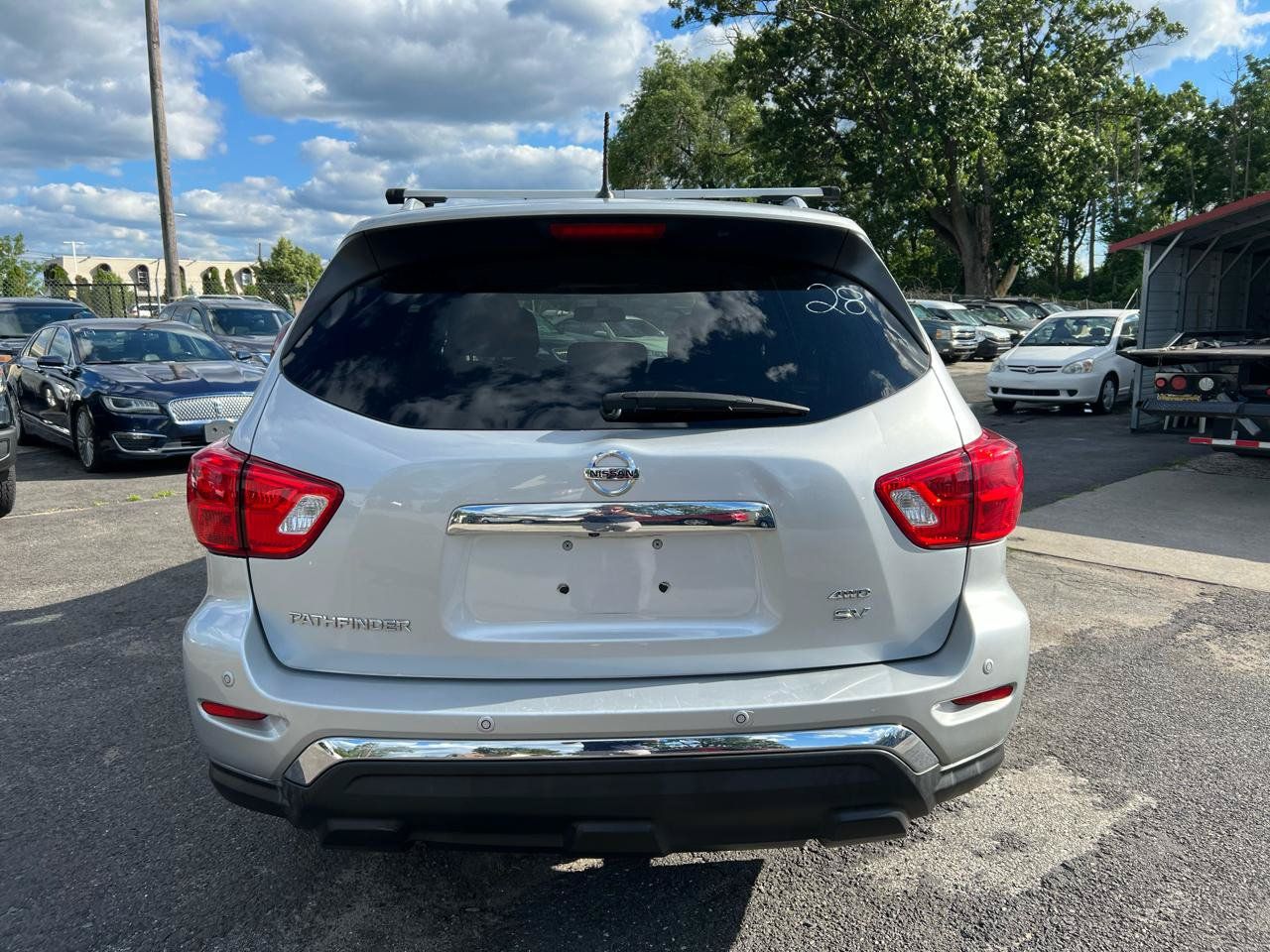 Used 2018 Nissan Pathfinder SV AWD/4WD image 7