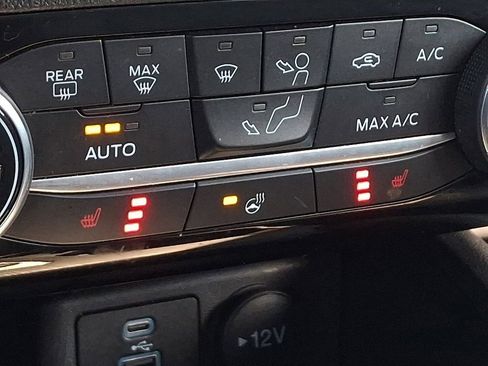 Certified 2022 Ford Escape SE w/ Cold Weather Package image 25