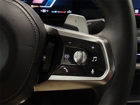 Certified 2023 BMW 760i xDrive w/ Parking Assistance Package image 20