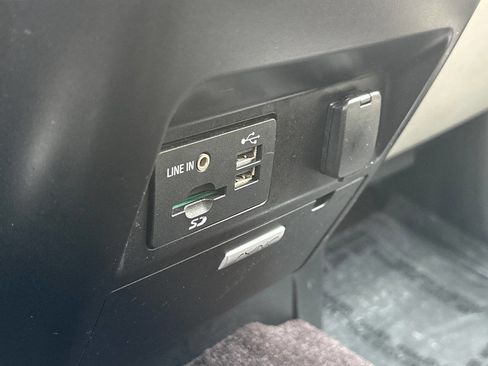 Used 2015 Ford F150 XLT w/ Equipment Group 302A Luxury RWD image 29