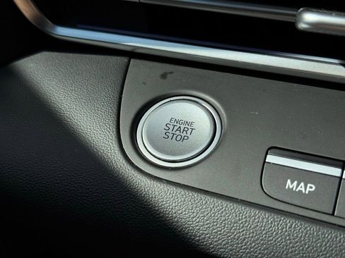 Used 2024 Hyundai Elantra SEL image 30