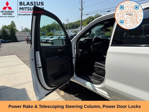 Used 2023 GMC Sierra 1500 AT4 w/ Technology Package AWD/4WD image 19