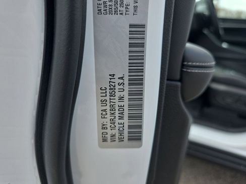 New 2026 Jeep Grand Cherokee L Limited image 38