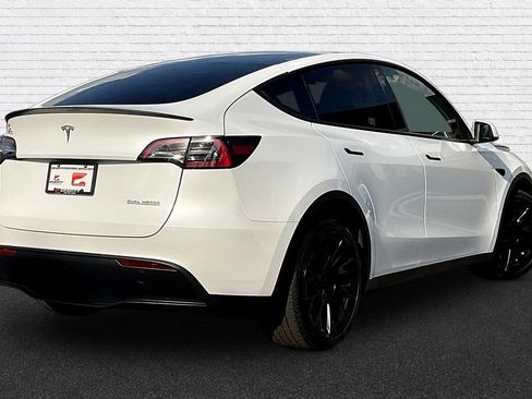 Used 2023 Tesla Model Y Long Range AWD/4WD image 6
