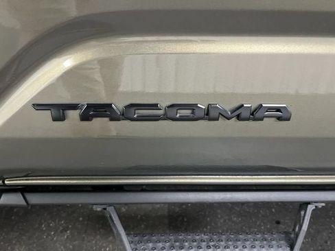Used 2026 Toyota Tacoma TRD Sport w/ TRD Sport Upgrade Package AWD/4WD image 31