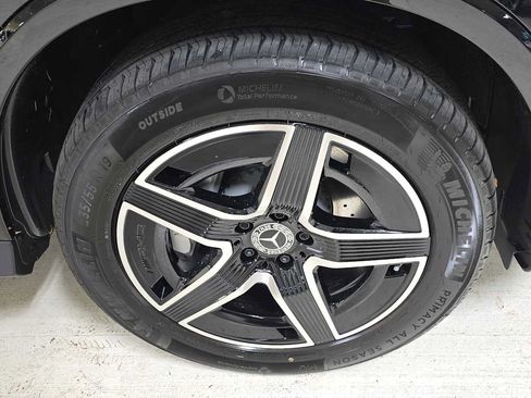 Used 2026 Mercedes-Benz GLC 300 4MATIC image 9