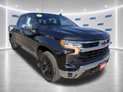 Certified 2022 Chevrolet Silverado 1500 LT w/ Leather Package AWD/4WD image 3