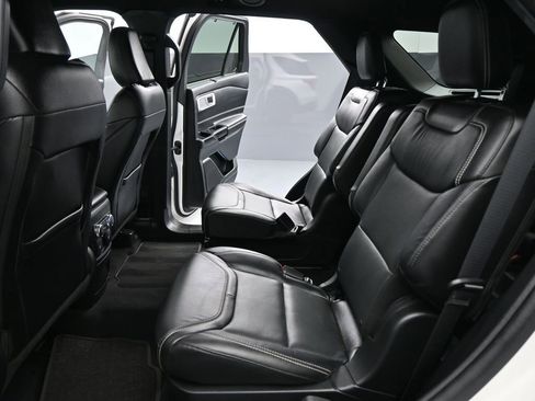 Certified 2022 Ford Explorer ST w/ Equipment Group 401A image 23