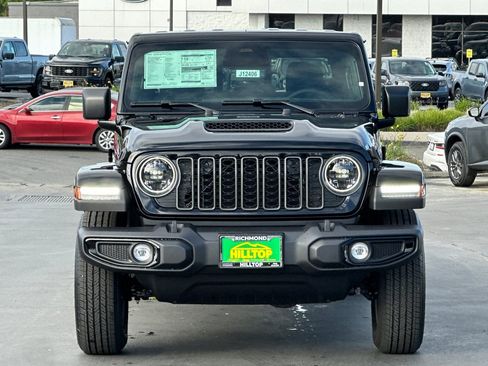 New 2026 Jeep Gladiator Sport image 9