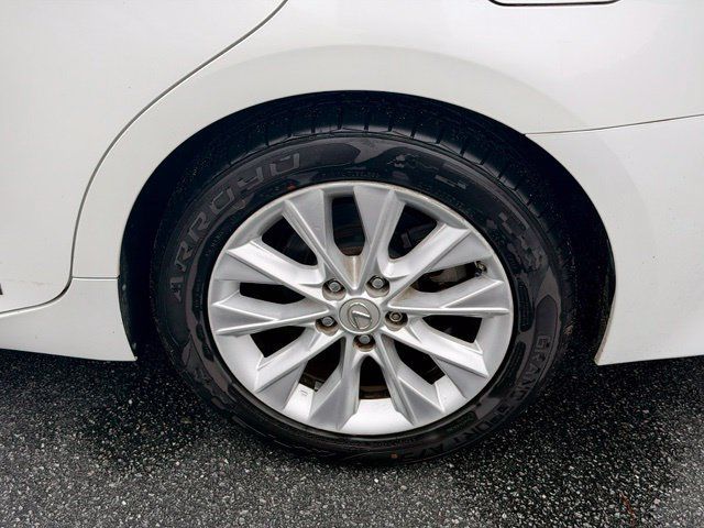 Used 2013 Lexus ES 300h w/ Luxury Pkg FWD image 31