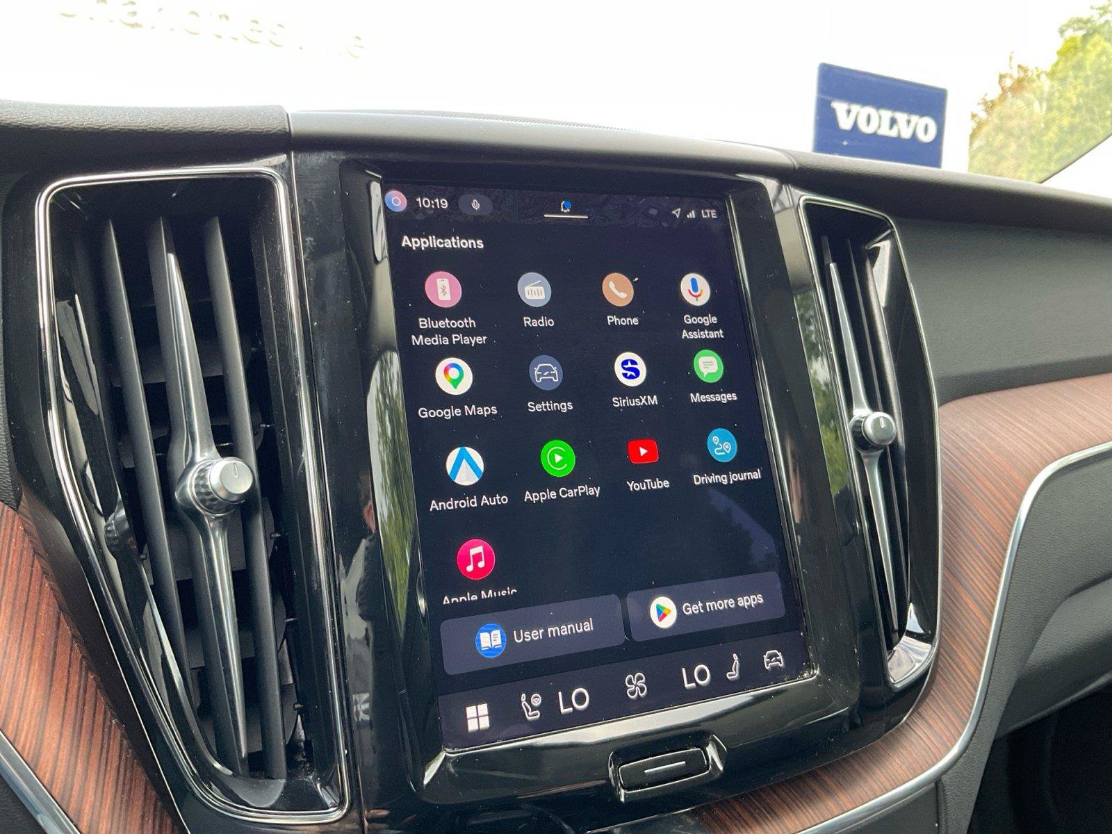 Certified 2023 Volvo XC60 B5 Plus AWD/4WD image 21