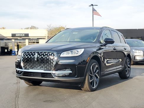 New 2026 Lincoln Corsair Reserve image 2