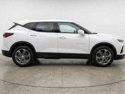 Used 2025 Chevrolet Blazer LT FWD image 11