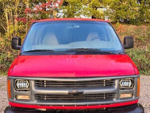 Used 2000 Chevrolet Express 3500 G3500 3dr Cargo Van w/ Convenience Pkg image 9