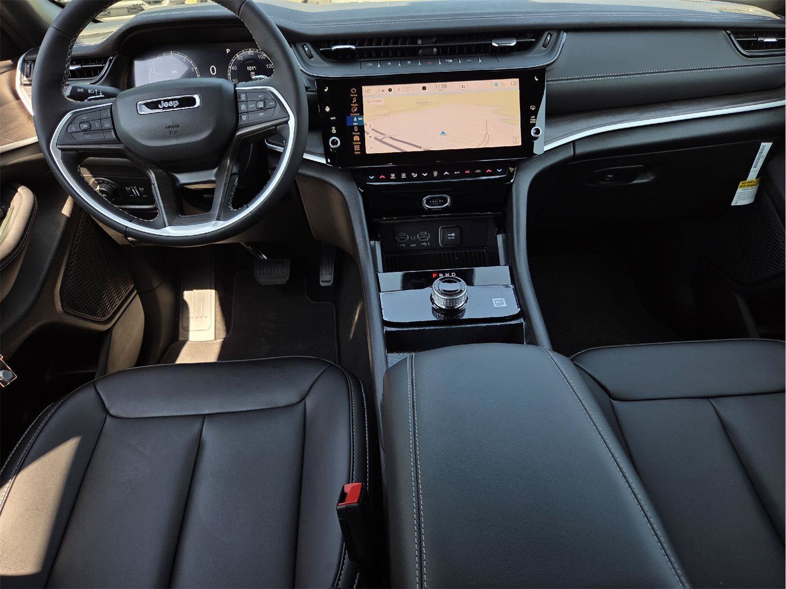 New 2027 Jeep Grand Cherokee Limited w/ Limited Altitude Package RWD image 6