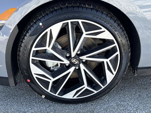 New 2025 Hyundai Ioniq 6 SEL image 9