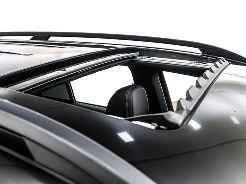 Used 2024 Mercedes-Benz GLE 350 4MATIC image 23