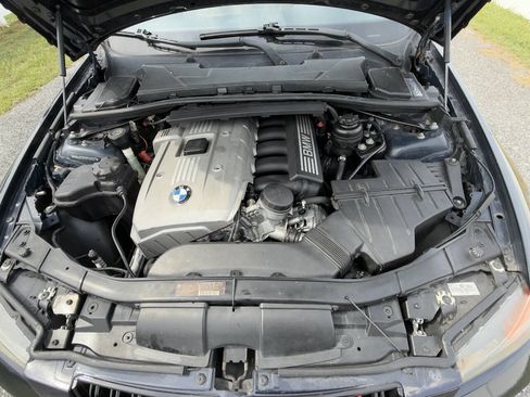 Used 2006 BMW 325i Sedan RWD image 10