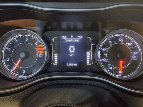 Used 2020 Jeep Cherokee Latitude Plus image 23