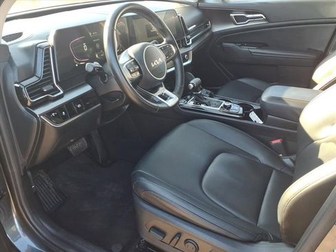 Used 2024 Kia Sportage EX image 14