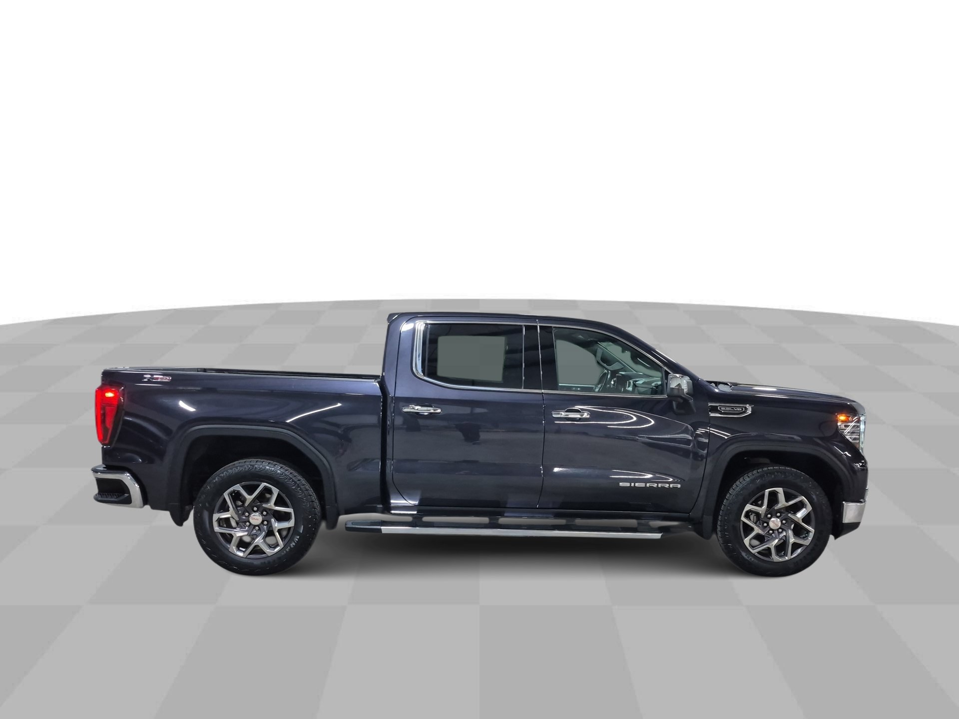 Used 2025 GMC Sierra 1500 SLT w/ SLT Premium Plus Package AWD/4WD image 10