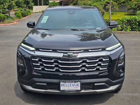 New 2026 Chevrolet Equinox LT w/ Convenience Package II AWD/4WD image 8