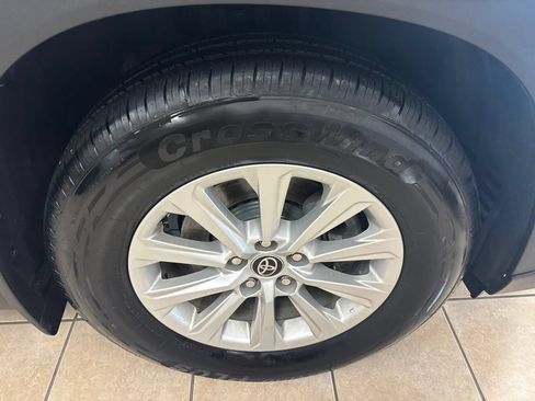 Used 2024 Toyota Grand Highlander AWD image 40
