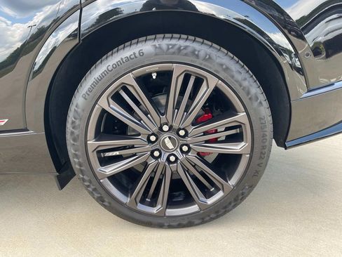 New 2026 Cadillac Lyriq V image 11