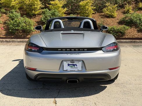Used 2019 Porsche 718 Boxster RWD image 5