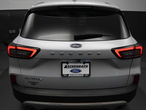 Certified 2025 Ford Escape Active w/ Cold Weather Package FWD image 14