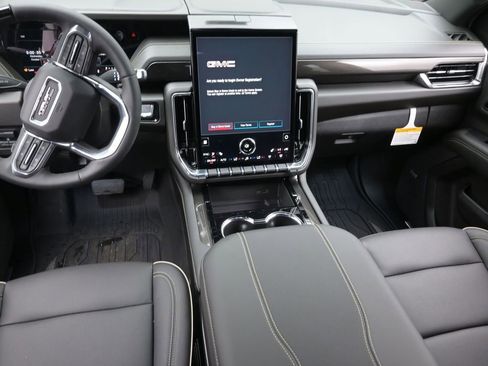 New 2026 GMC Yukon XL Elevation image 15