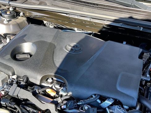 Used 2022 Toyota Camry SE image 32